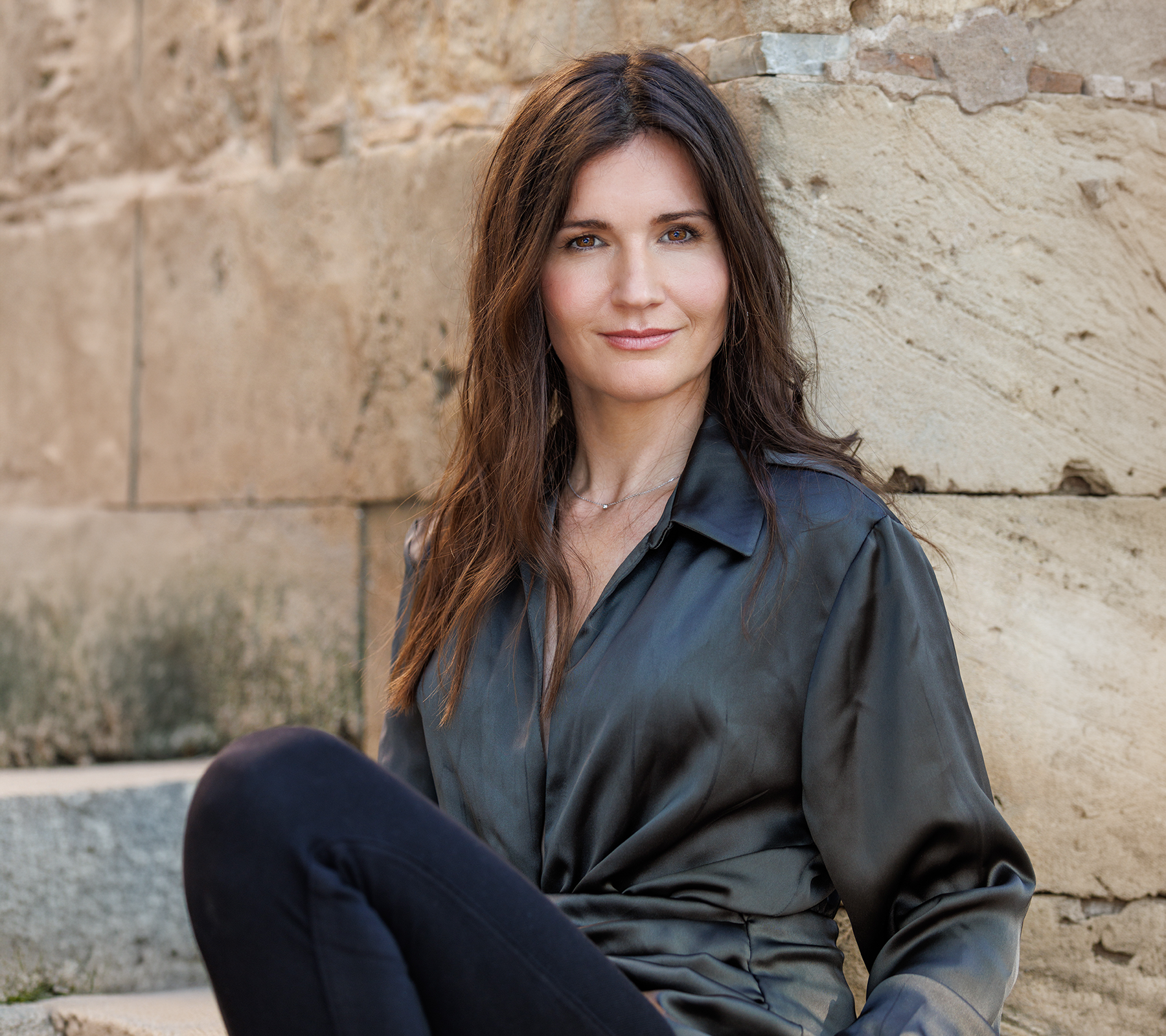 Julia Milner, PhD, leadership professor, researcher and author, specialising in habits, leadership and wellbeing in real life