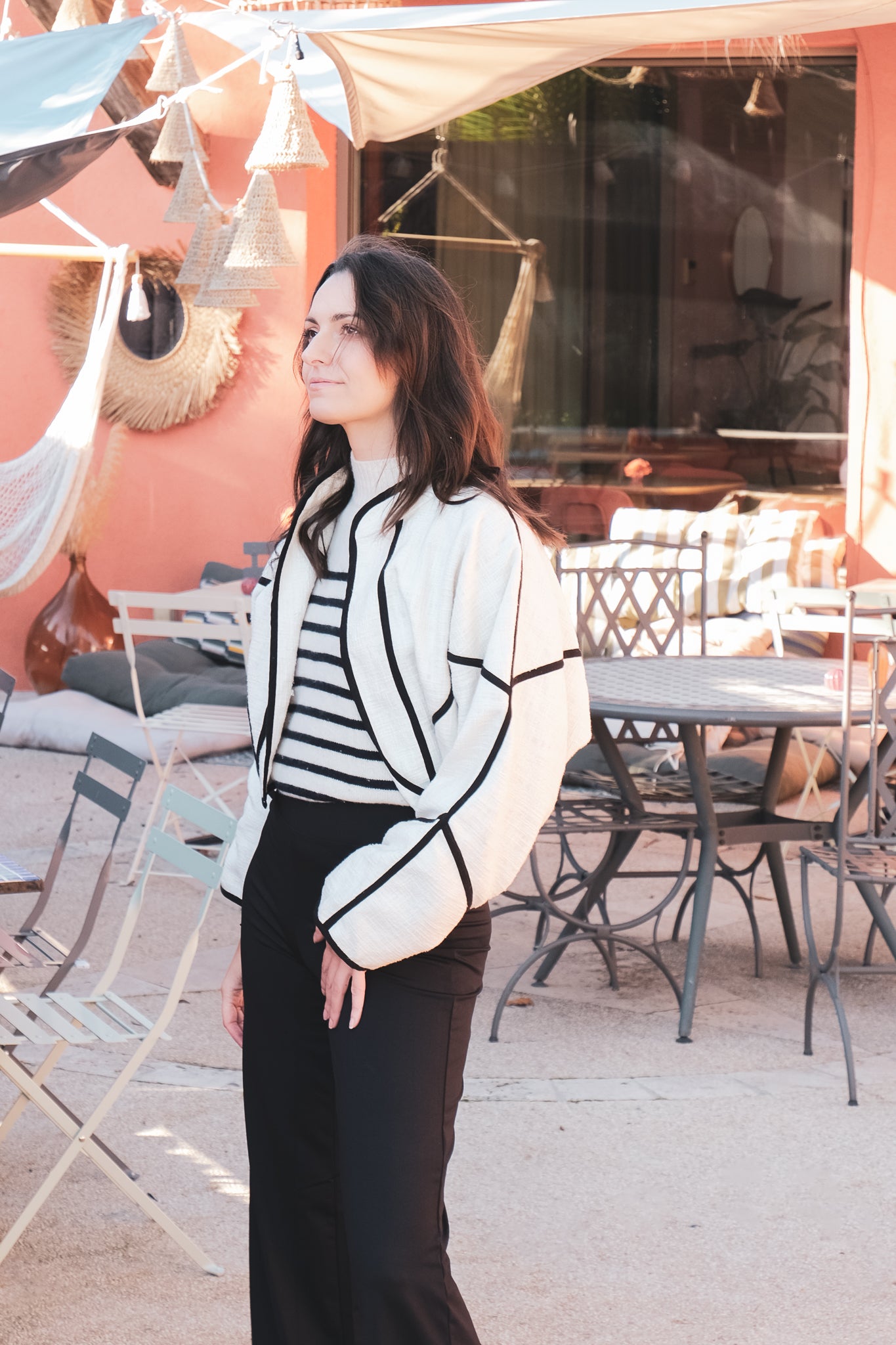 Black high-waist wide-leg activewear pants designed for everyday wear, from work to movement and off-duty moments