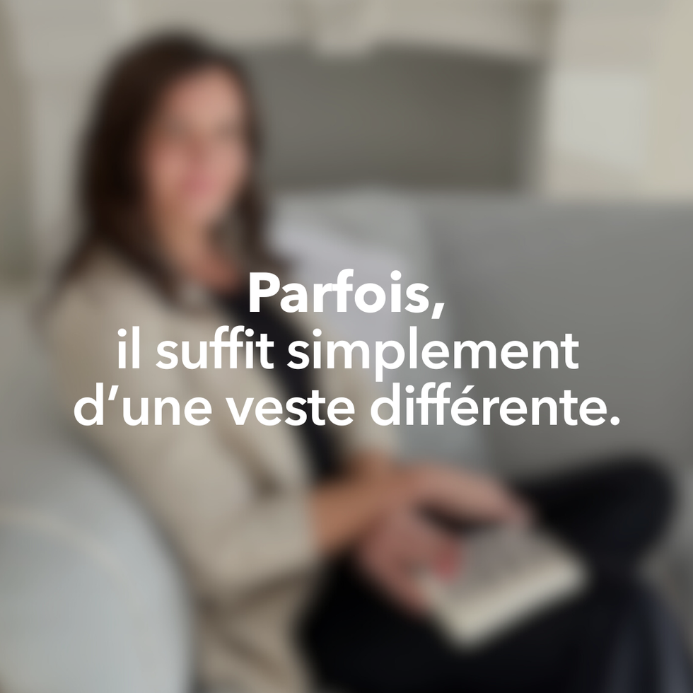 Pantalon noir taille haute wide-leg Theia Moon et top manches 3/4, portés dans différents looks du quotidien pour illustrer la polyvalence d’un activewear élégant, du travail aux moments off.